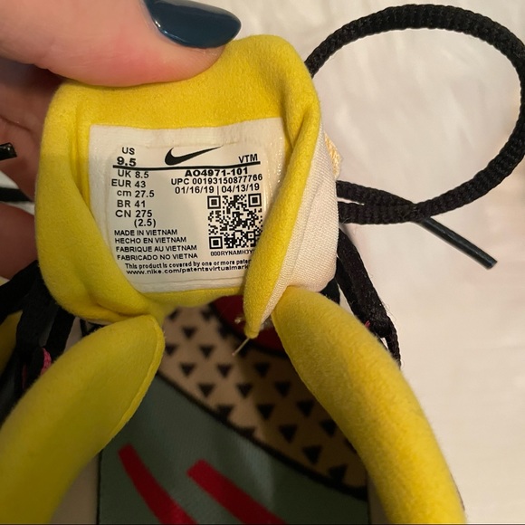 Nike Air Max 270 React (Geometric Abstract) Men’s 9.5, fits women’s 11 - Picture 6 of 7